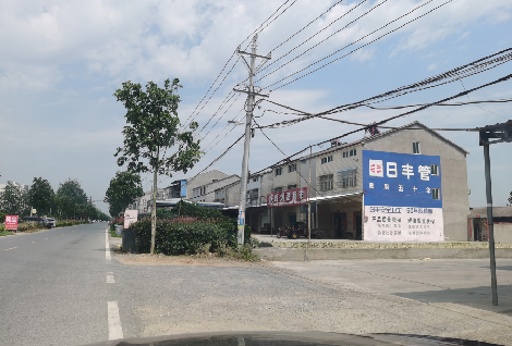 上林如何能保证墙体广告的醒目性？